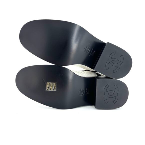 NIB Chanel CC Velvet and Lambskin White Black Platform Lace Up Ankle Boots 38.5 - Picture 8 of 10